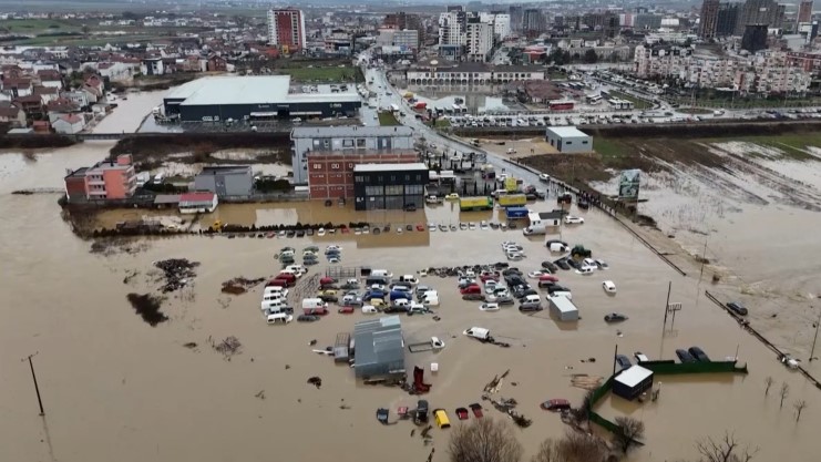Ni u regionu nije bolja situacija: Kosovo pod vodom, Crna Gora u totalnom haosu
