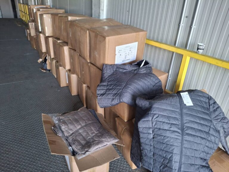 U Gradiškoj oduzete neprijavljene skupocjene jakne iz Emirata