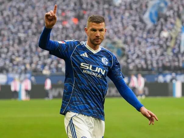 Džeko neočekivano dobio veliku konkurenciju u Schalkeu