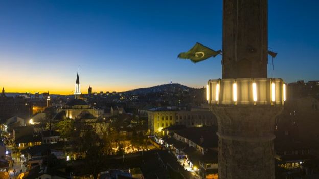 Muslimani večeras dočekuju odabranu noć, Lejletul-bedr