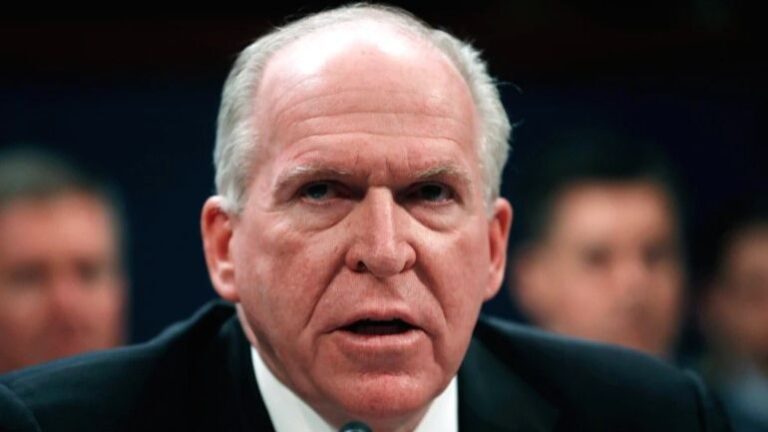 Bivši šef CIA-e pozvao na smjenu Trampa: Ova osoba je očigledno poremećena