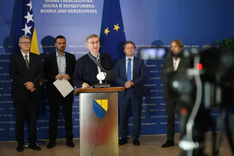 Ustavni sud, državna imovina i OHR nisu tema za pregovore, visoki predstavnik mora ostati dok BiH ne dobije mehanizme protiv blokada