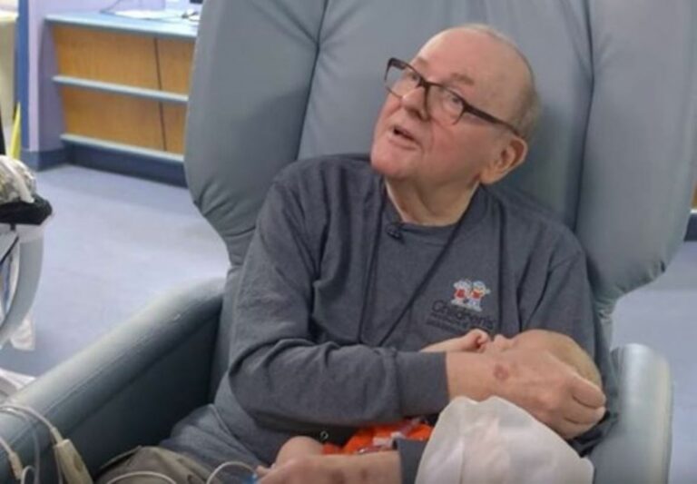 Preminuo djed koji je dirnuo cijeli svijet: Volonterski brinuo o bebama