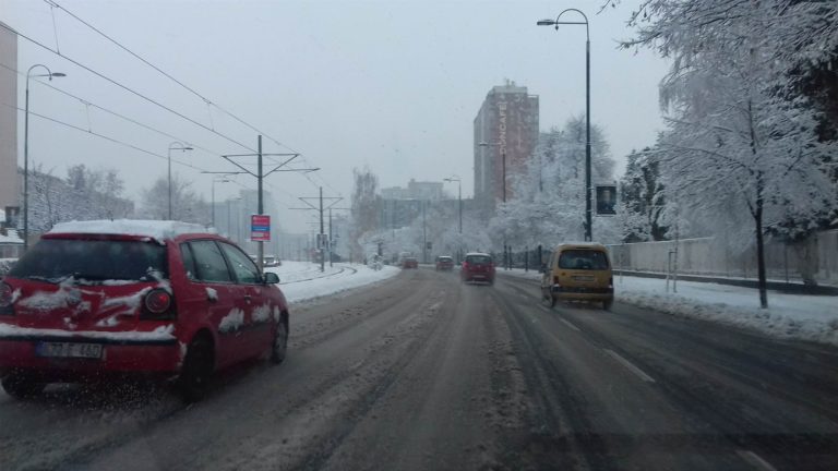 Država zapošljava: Plaće i do 2.600 maraka