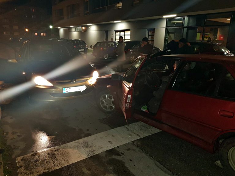 ZENICA Saobraćajka u Blatuši, policija na licu mjesta (FOTO)