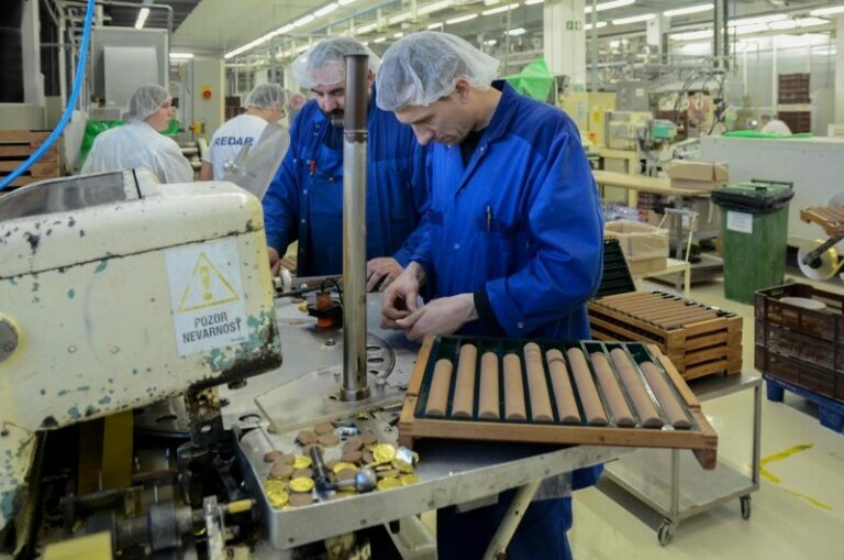 Prof. dr. Karamujić: Privrednici u BiH čine čuda uprkos što im država otežava rad, svjetska ekonomija sigurno izlazi iz krize