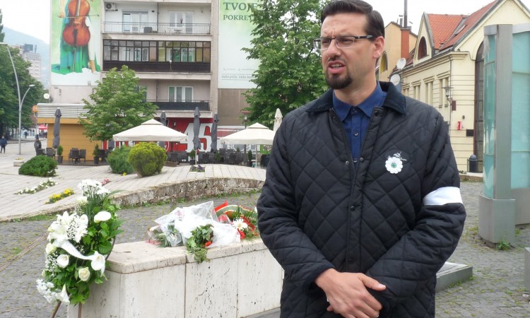 Zenički studenti i profesori odali počast žrtvama Prijedora
