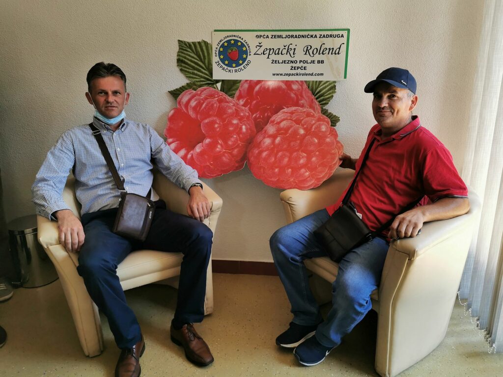 2CEFD1D9 DD25 477B 87FE 2AB590B870A0