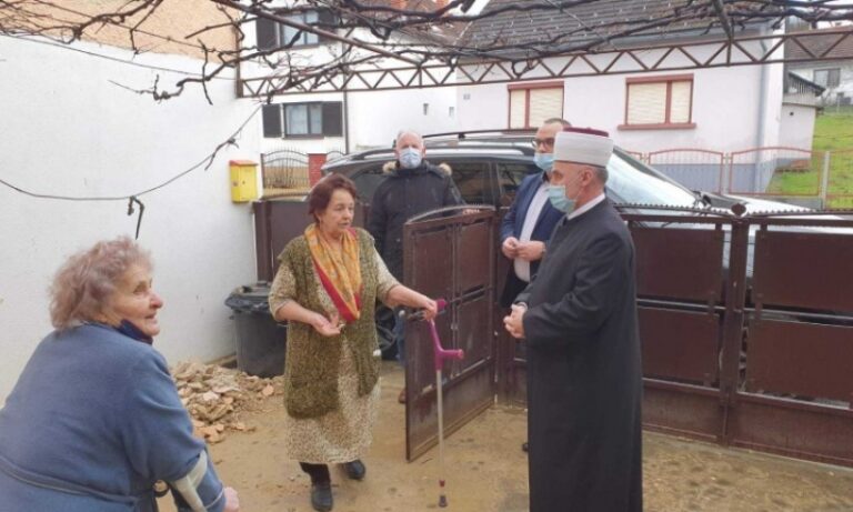 Bihaćki muftija Kudić obišao džematlije koje su pretrpjele štetu tokom zemljotresa u Petrinji