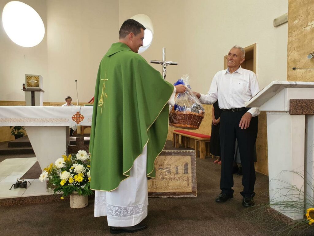 3216750082f5a2393dd3