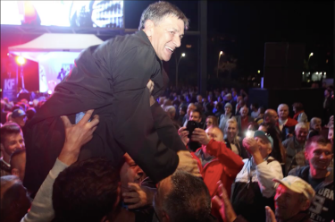 3CCF4737 A063 402B B8E1 3F554EBBCB12