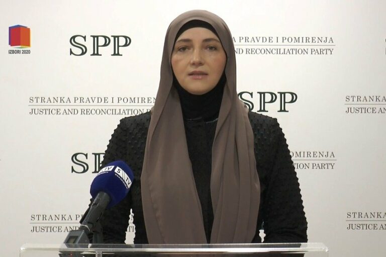 U Skupštinu Srbije po prvi put bi mogla ući žena s hidžabom