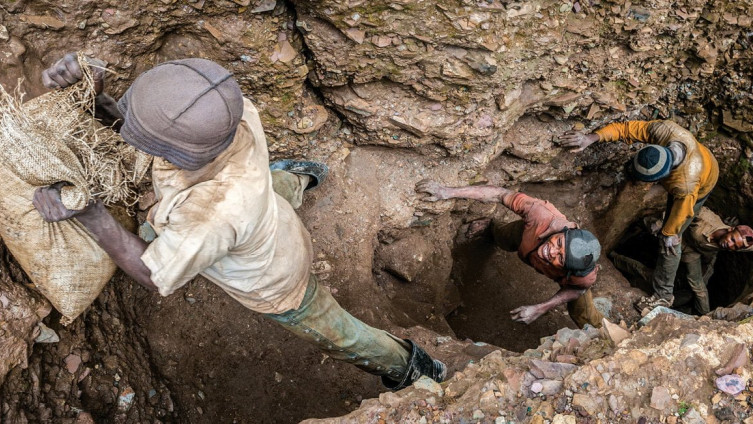 Urušio se rudnik zlata u Kongu, najmanje 50 mrtvih