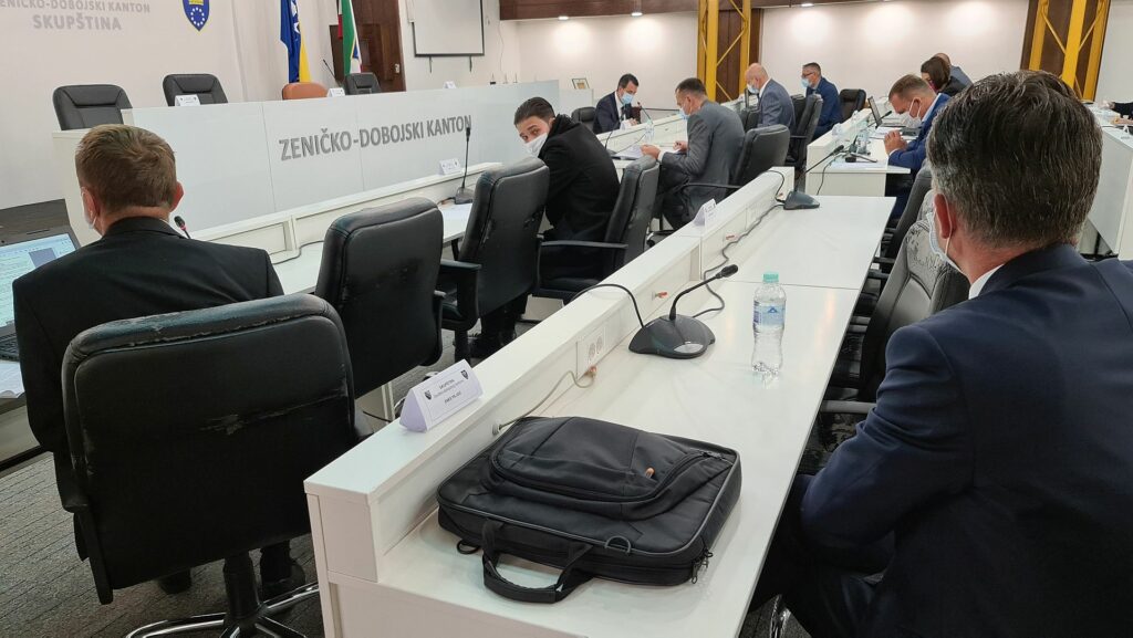 4C05112F A38C 47C6 B93A C54AA6010F8B