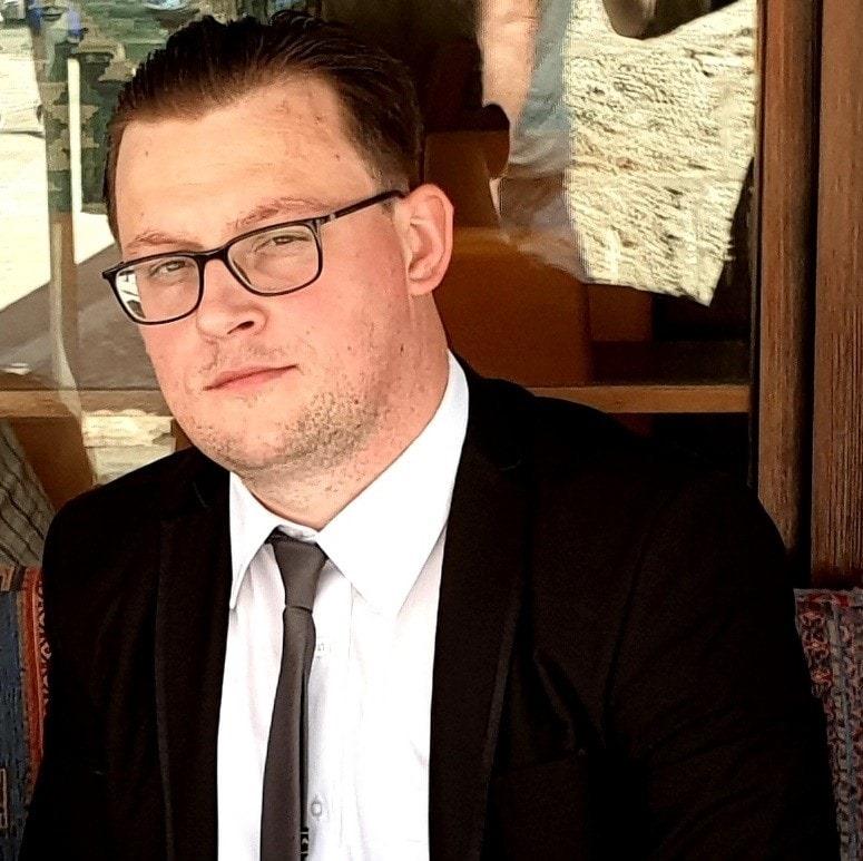 52F4A1B4 8496 4074 B0B3 5401A4D595F2