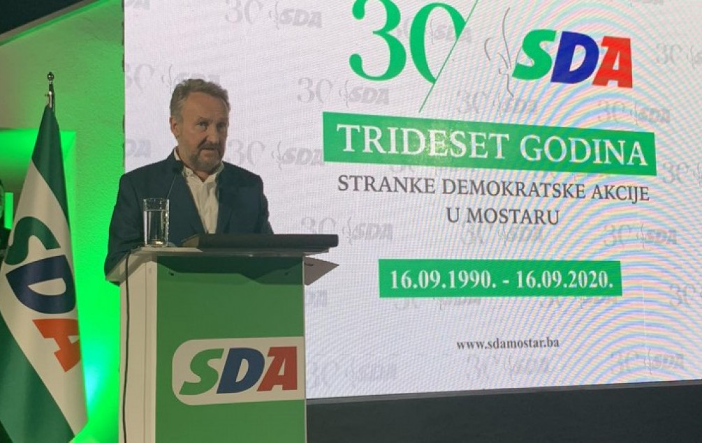 57611973 EC56 4769 ADAD 8759D78F22ED