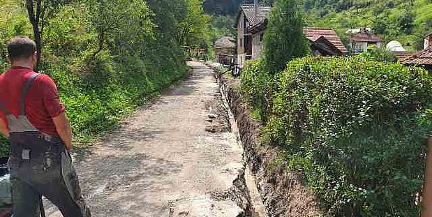 57B41BE5 0787 4697 969A 4BB6022D8BB7