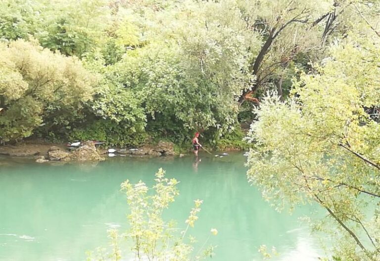 SPASILAČKE EKIPE NA TERENU: Nestao kajakaš u Neretvi