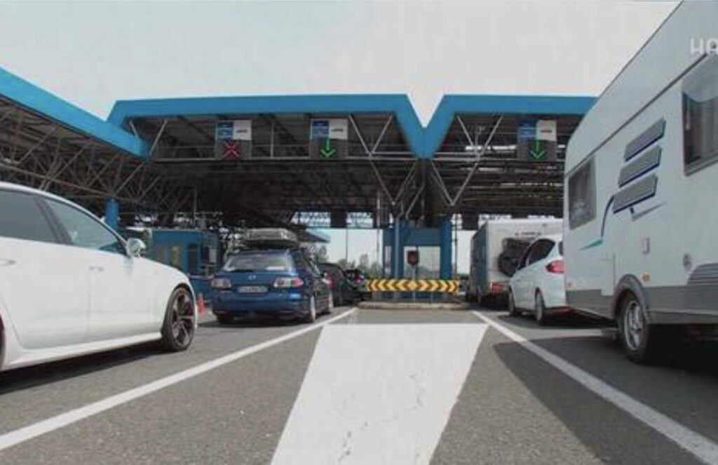 58C9DFA4 8CB7 40BA 96A6 978AA853C7E7