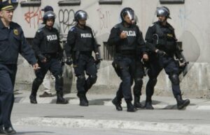 5B1F79DC 30E9 4C20 B968 E484292B0839