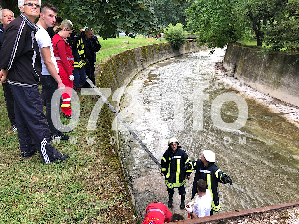 5B9EAE75 2D8B 4DED 9744 BE8CEAE50864