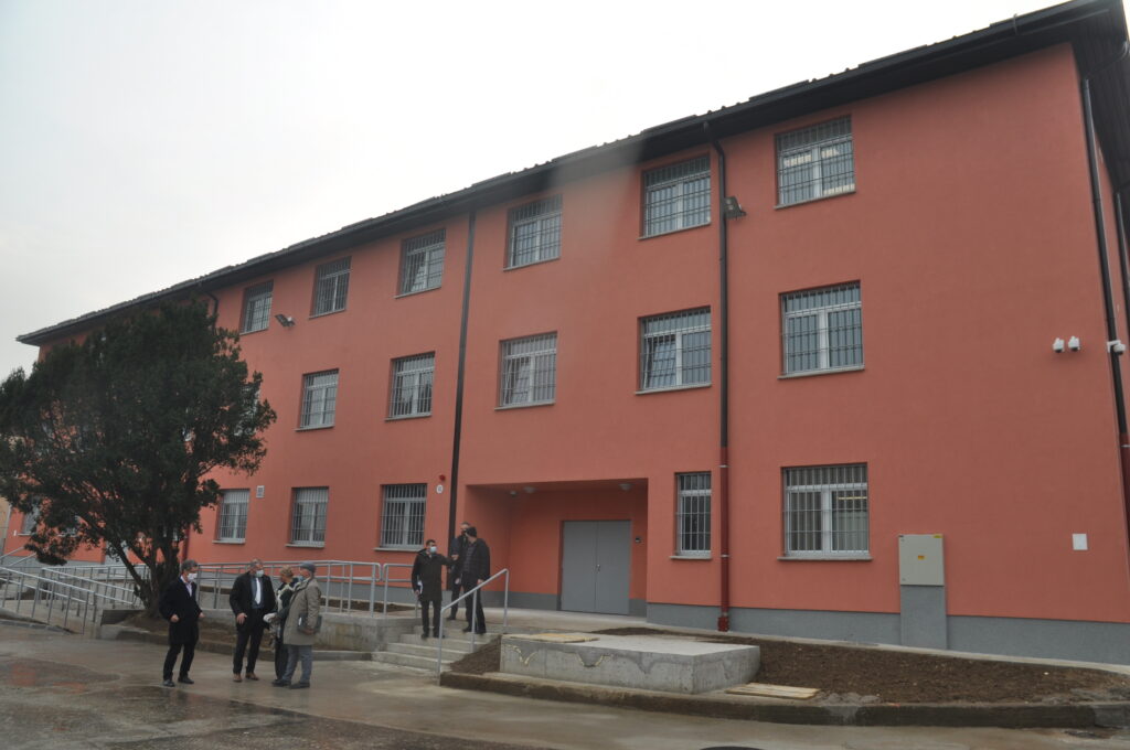 5DE0690A 551A 44CA 85A1 600968EE2F51