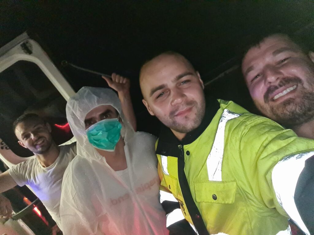 64AB53A5 220F 42BC 80CF D38B93EA180B