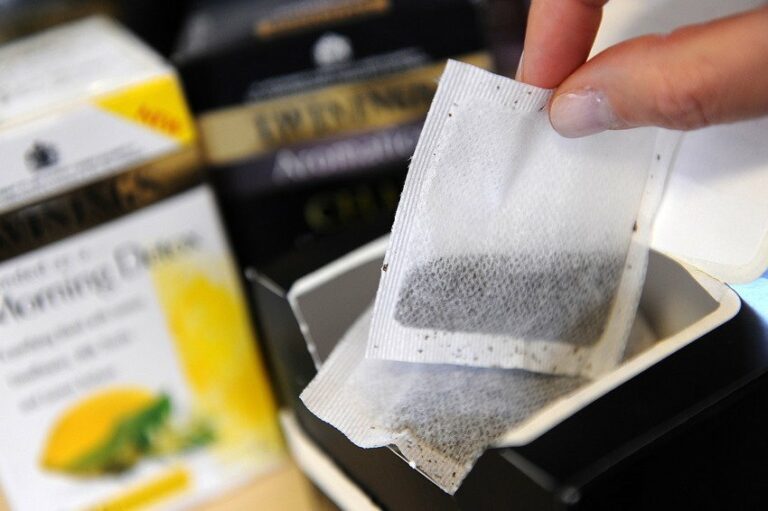 Tokom pandemije u Velikoj Britaniji znatno porasla prodaja čaja, kafe i biskvita