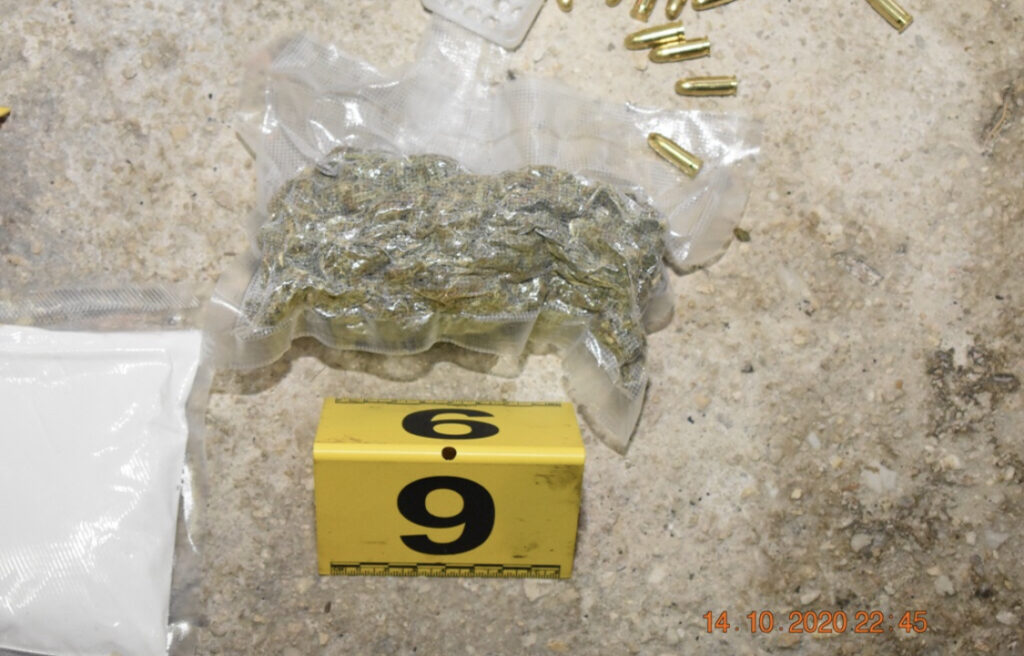 6BE1E9FD CB61 4B33 9959 23F9F1DE7389