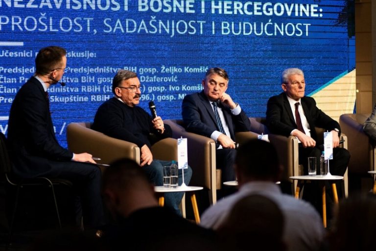 Poruka mladima: Bosnu i Hercegovinu gradite i branite obrazovanjem i znanjem