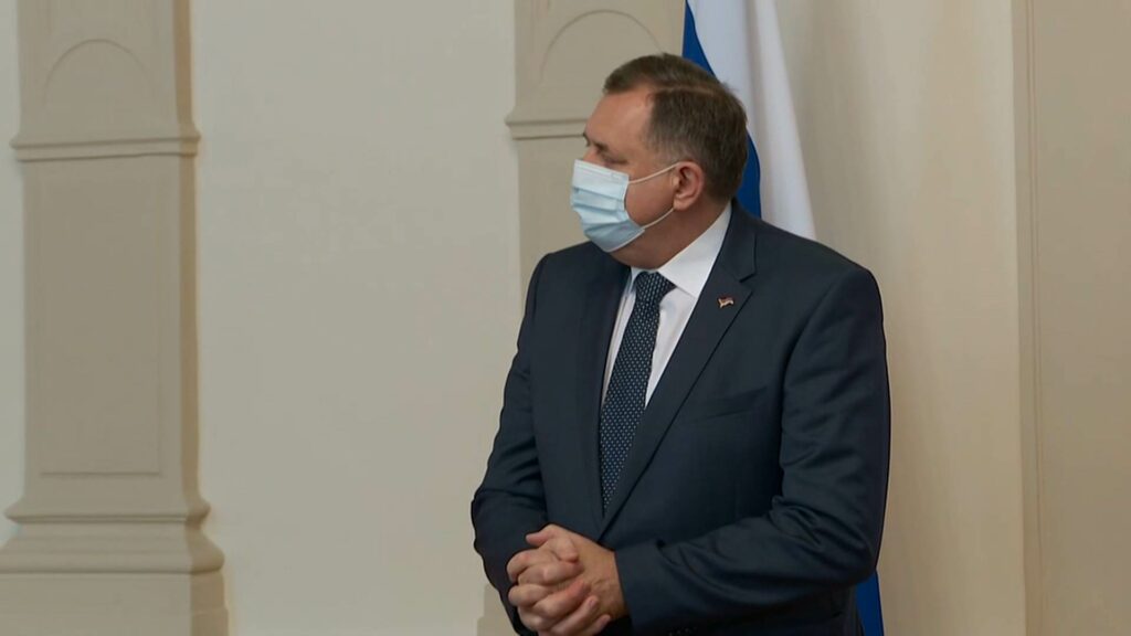 71EB1C92 3A03 4059 94C5 5B7B3B1C8521