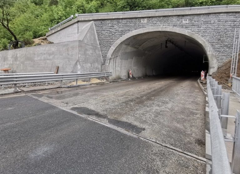 Kasni završetak radova u tunelu Vranduk: Još nema završnog asfalta, rasvjete, semafora
