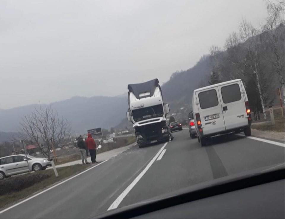 76AA324A 276C 4F98 B158 89370A0A3F5E