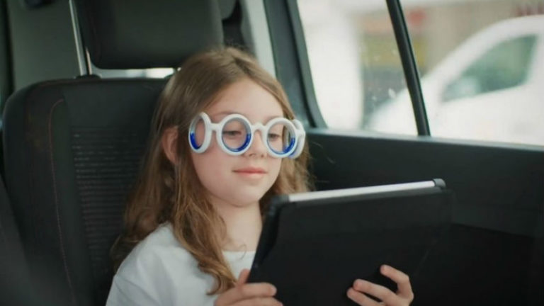 Izum koji su mnogi čekali: Naočare protiv mučnine tokom putovanja