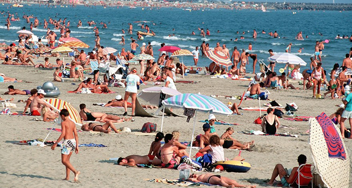 7793830284 une plage du cap d agde