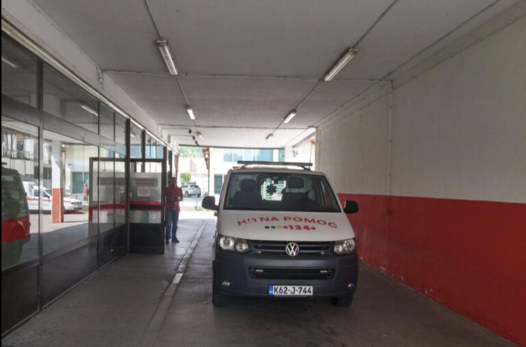 Teško povrijeđen muškarac kod Sarajeva, prizor je stravičan