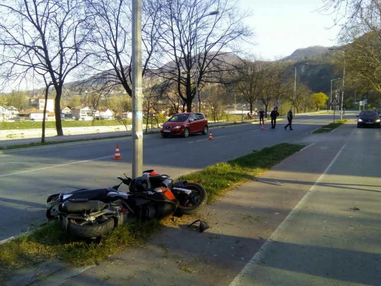 ZENICA: Povrijeđen motociklista, prevezen u bolnicu