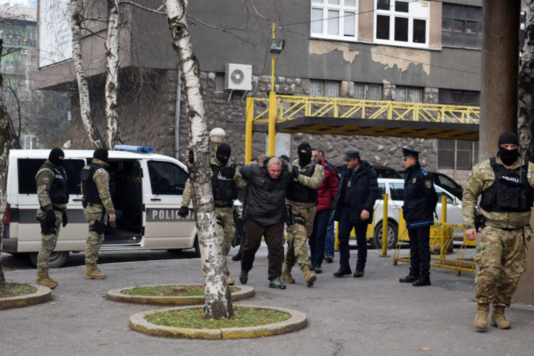 AKCIJA “MREŽA I”: Izvršeni pretresi na 26 lokacija, uhapšeno18 osoba, pronađena droga, oružje…