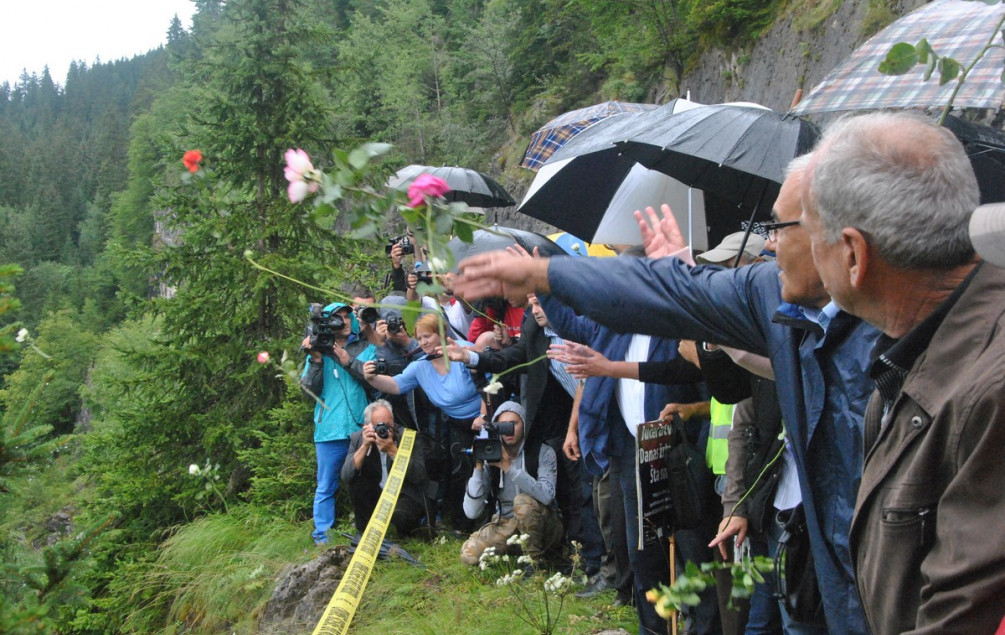 804FE38E A2E5 4BA5 ACE5 D5E52DDE2A8D