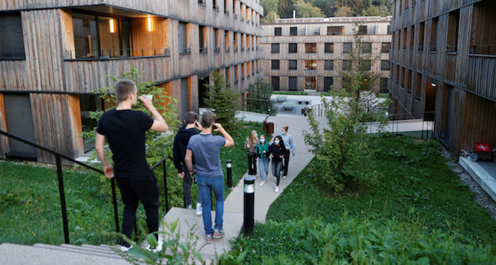 80C0E709 E4E1 48F1 9463 0FFBFEE201F8