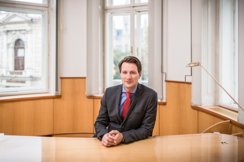 88c0f1153dcf7eebddea6e58a1f611de