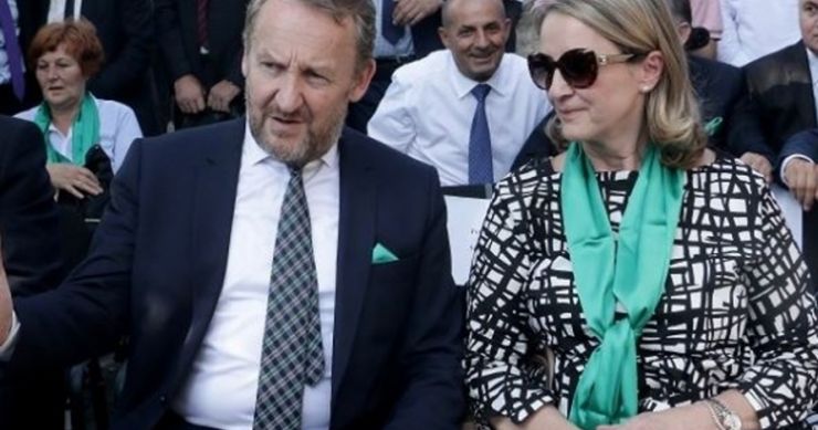 89E8664E F23F 4890 A4B2 1C02664BA272