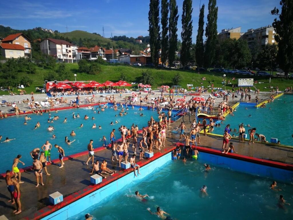 8D7F1C20 9543 4289 8532 6E17A858EA57