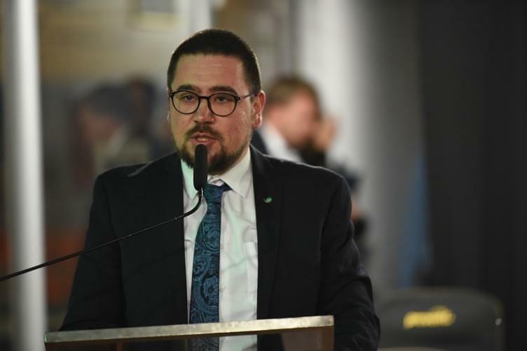 HUSETIĆ, KANDIDAT ZA GV: Zenica zaslužuje aktivnu mladež, a ne pasivno posmatranje!