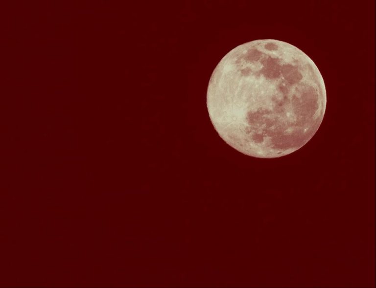 NAJSJAJNIJI I NAJVEĆI U OVOJ GODINI: Super ružičasti Mjesec večeras na nebu iznad Zenice