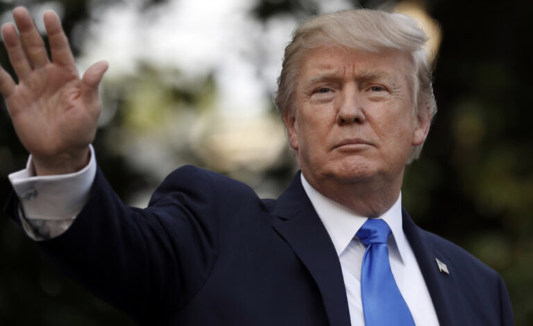 Trump se obratio iz Bijele kuće: Osjećam se sjajno, vakcina protiv korone stiže vrlo brzo