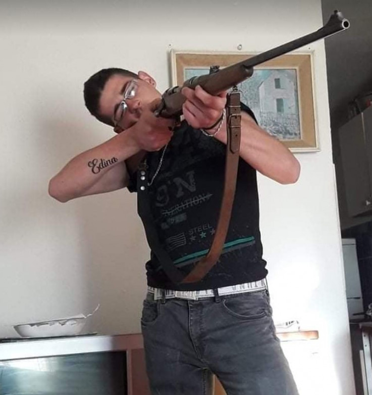 A12E51A9 A0F3 488D B818 505BFF66458E