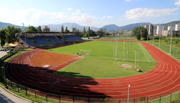 A98B5F79 A409 428F A544 EDB22975F152