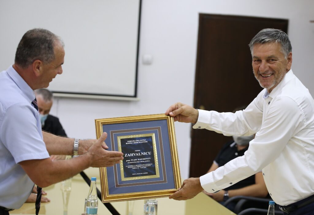 AAACA13F 0303 4553 A154 856719141F5D