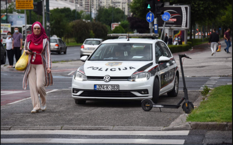 Ako vozite električni romobila kazna za vožnju po biciklističkoj stazi 30 KM